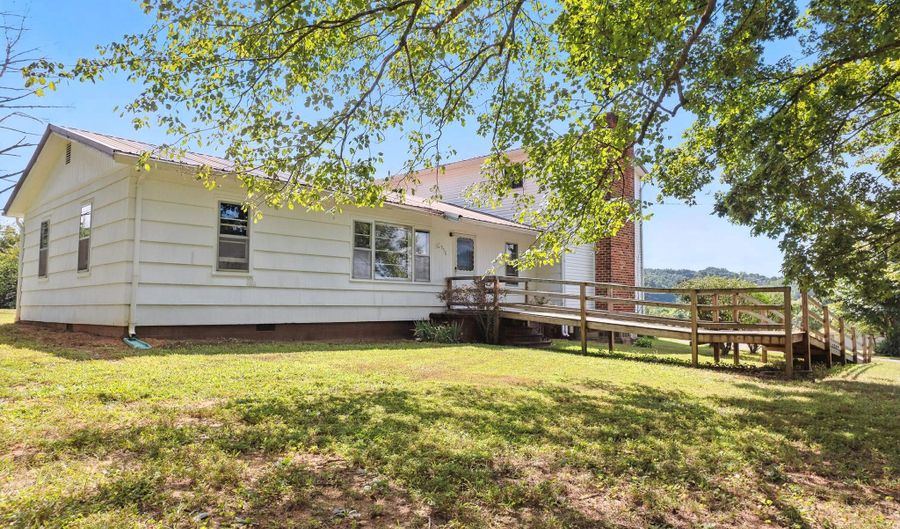 556 County Road 249, Athens, TN 37303 - 5 Beds, 2 Bath