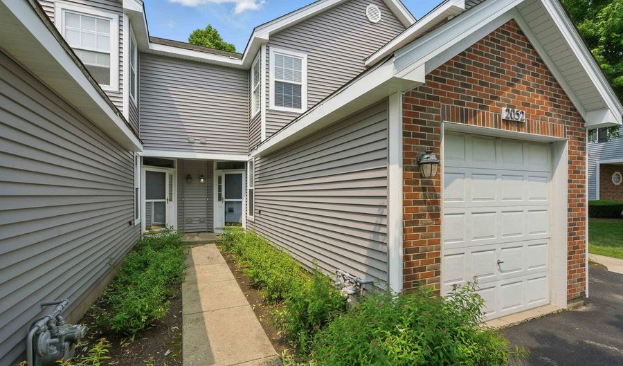 2052 WAVERLY Ln, Algonquin, IL 60102 - 2 Beds, 2 Bath