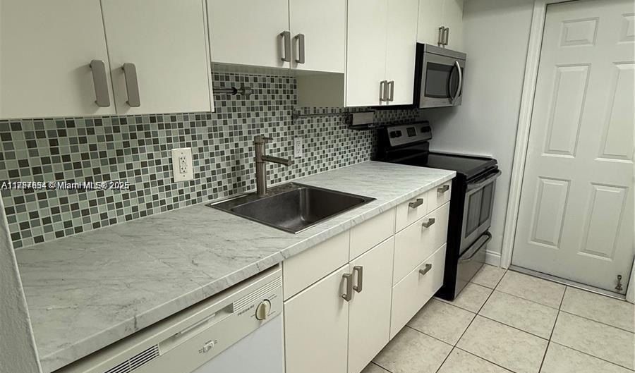 9971 W Bay Harbor Dr 205, Bay Harbor Islands, FL 33154 - 1 Beds, 2 Bath