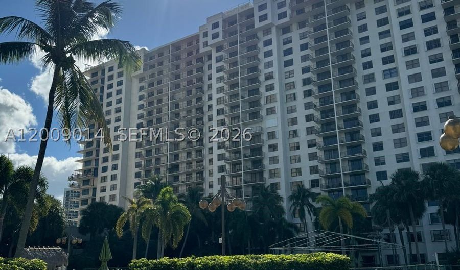 18151 NE 31st Ct 1408, Aventura, FL 33160 - 1 Beds, 2 Bath
