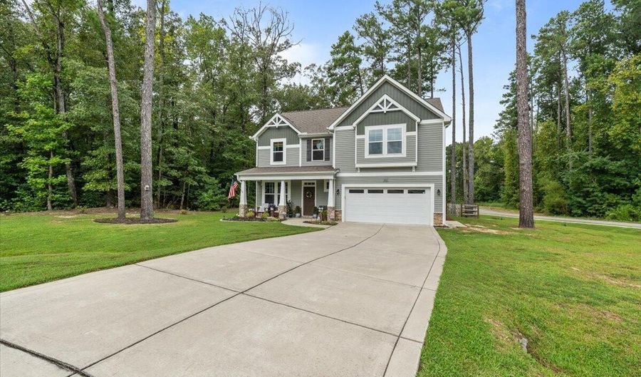 400 Everest Ct, Aberdeen, NC 28315 - 4 Beds, 3 Bath