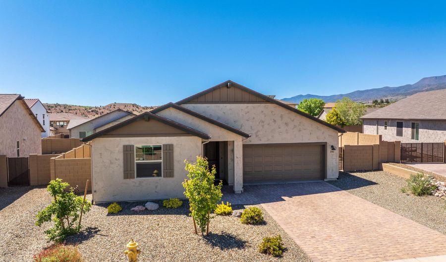 341 Laughing Hill Dr, Clarkdale, AZ 86324 - 3 Beds, 2 Bath