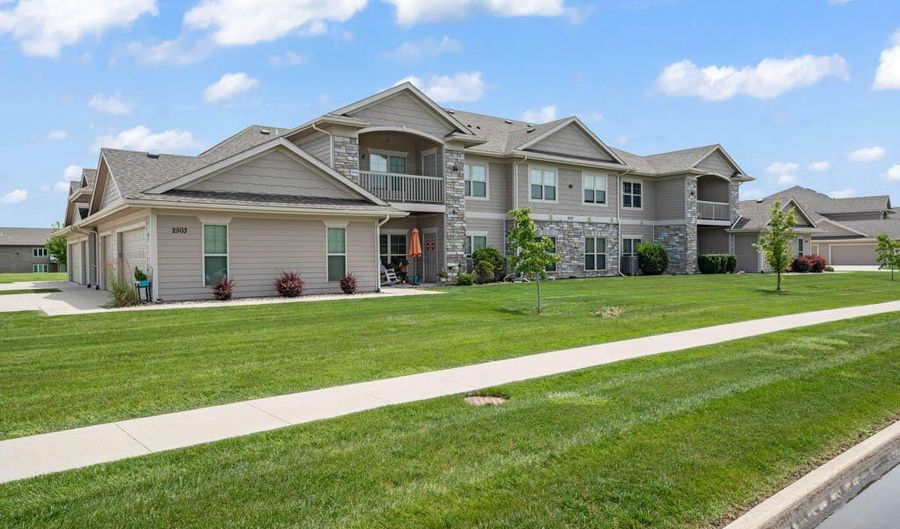 2503 NE Oak Dr 8, Ankeny, IA 50021 - 2 Beds, 2 Bath