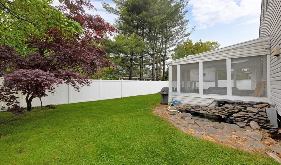 54 Bryan Ave, Amityville, NY 11701 - 4 Beds, 2 Bath