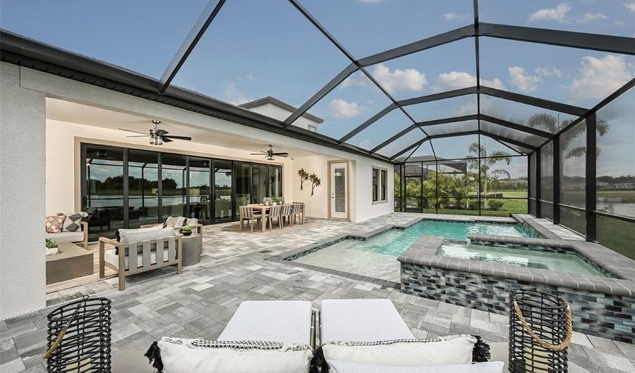 5373 WOLF CREEK Dr, Apollo Beach, FL 33572 - 4 Beds, 4 Bath