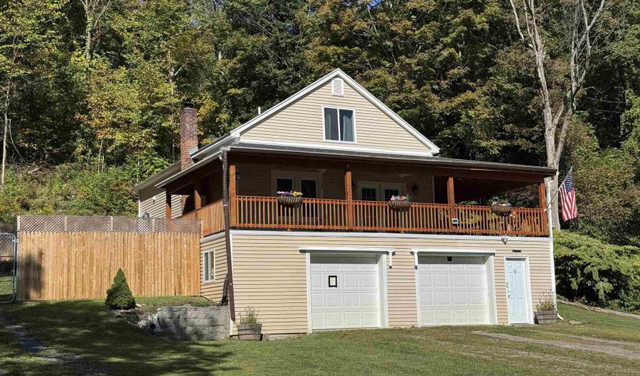 683 Water St, Bennington, VT 05257 - 3 Beds, 2 Bath