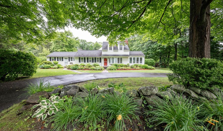 117 Long Meadow Hill Rd, Brookfield, CT 06804 - 3 Beds, 3 Bath