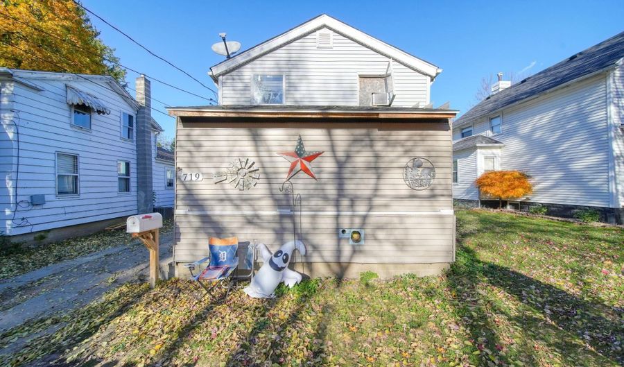 719 E Butler, Adrian, MI 49221 - 3 Beds, 1 Bath