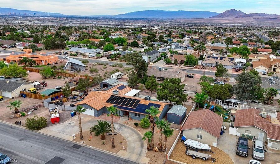 120 W Middleton Dr, Henderson, NV 89015 - 3 Beds, 3 Bath