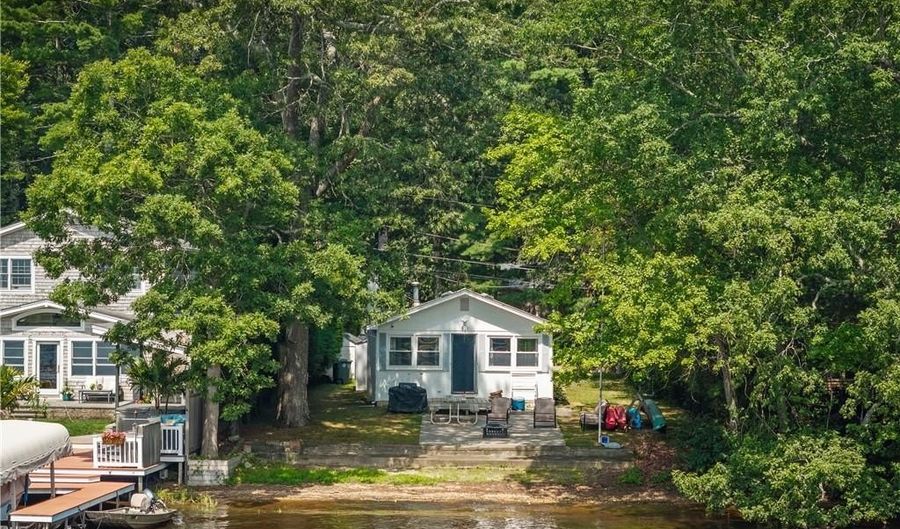 187 Lakehurst Dr, Coventry, RI 02816 - 1 Beds, 1 Bath