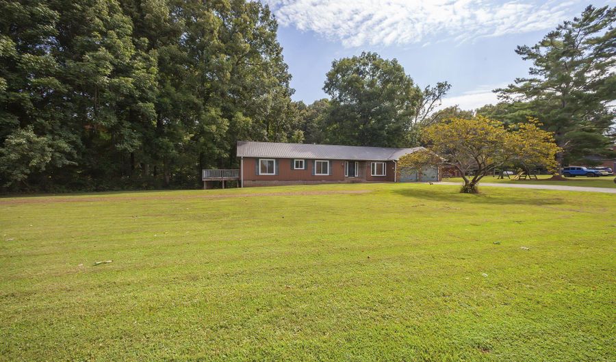 499 Diamond Grove Rd, Beech Bluff, TN 38313 - 3 Beds, 2 Bath