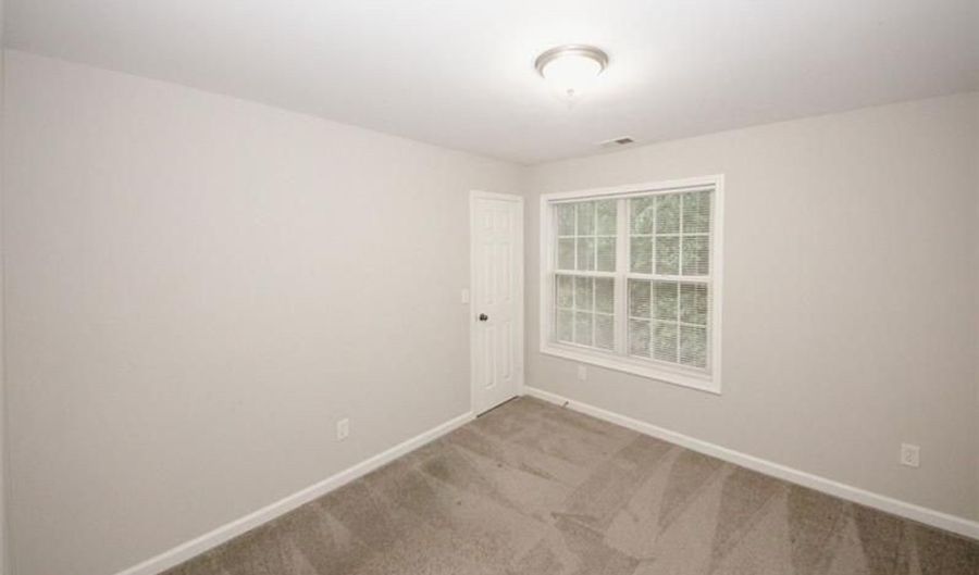 365 HUNT CREEK Dr, Acworth, GA 30101 - 5 Beds, 4 Bath