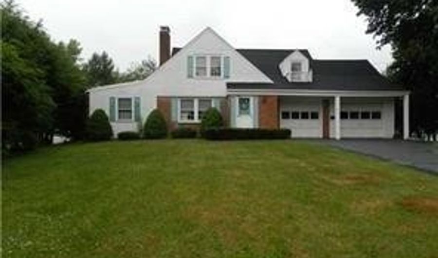 117 West St, Cromwell, CT 06416 - 4 Beds, 2 Bath