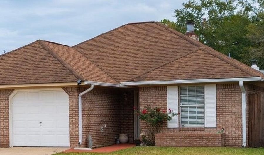 766 Whitney Dr, Biloxi, MS 39532 - 3 Beds, 2 Bath