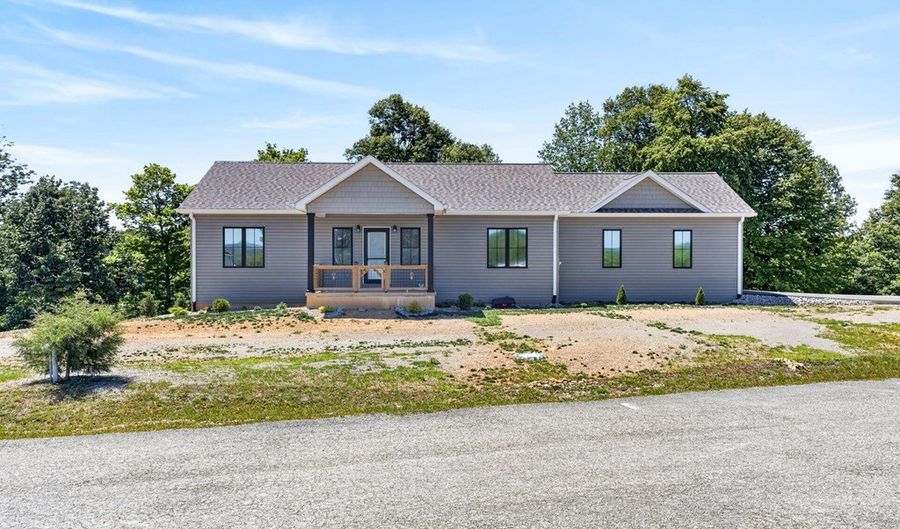 944 Lakepointe Dr, Albany, KY 42602 - 2 Beds, 3 Bath