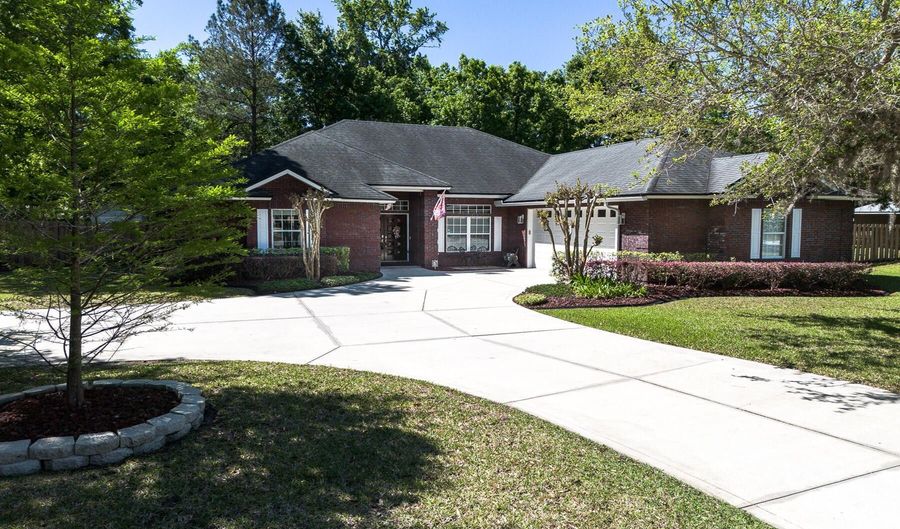 1361 RIVIERA Dr, Green Cove Springs, FL 32043 - 4 Beds, 3 Bath