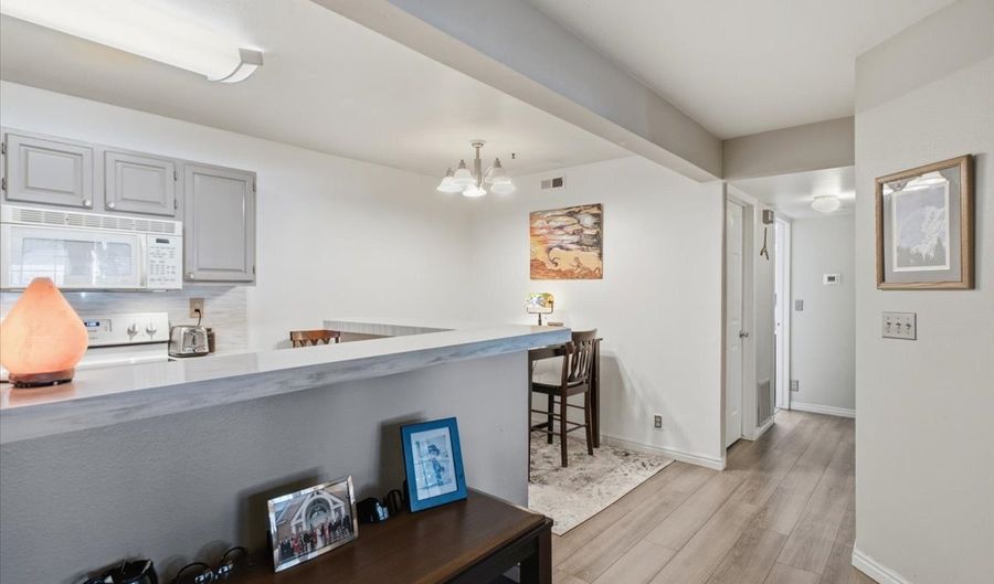 650 S MAIN St 4104, Bountiful, UT 84010 - 2 Beds, 2 Bath