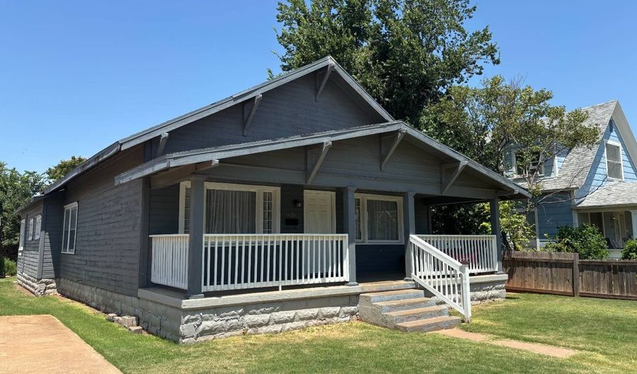 626 Center St, Alva, OK 73717 - 3 Beds, 2 Bath