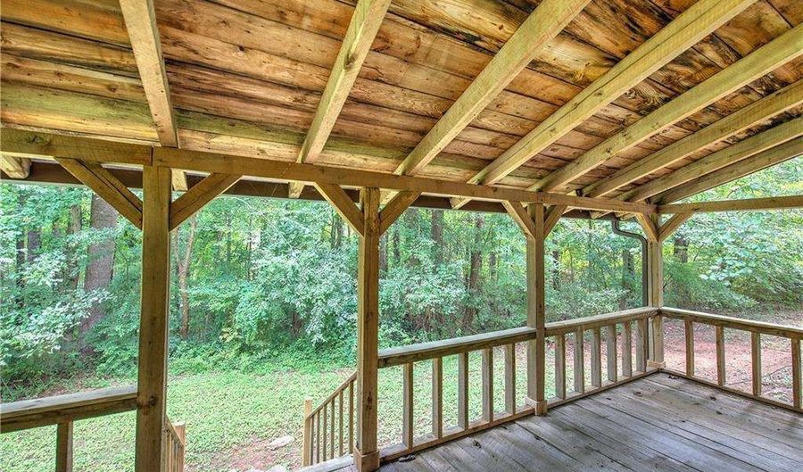 6263 James Dupree Ln, Acworth, GA 30102 - 3 Beds, 1 Bath