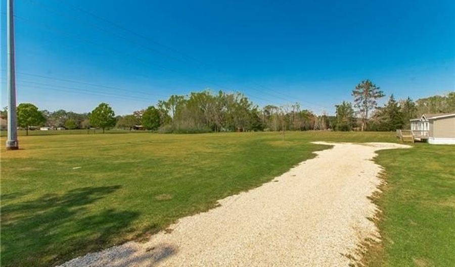 58563 SPRING VALLEY Rd, Bogalusa, LA 70427 - 3 Beds, 2 Bath