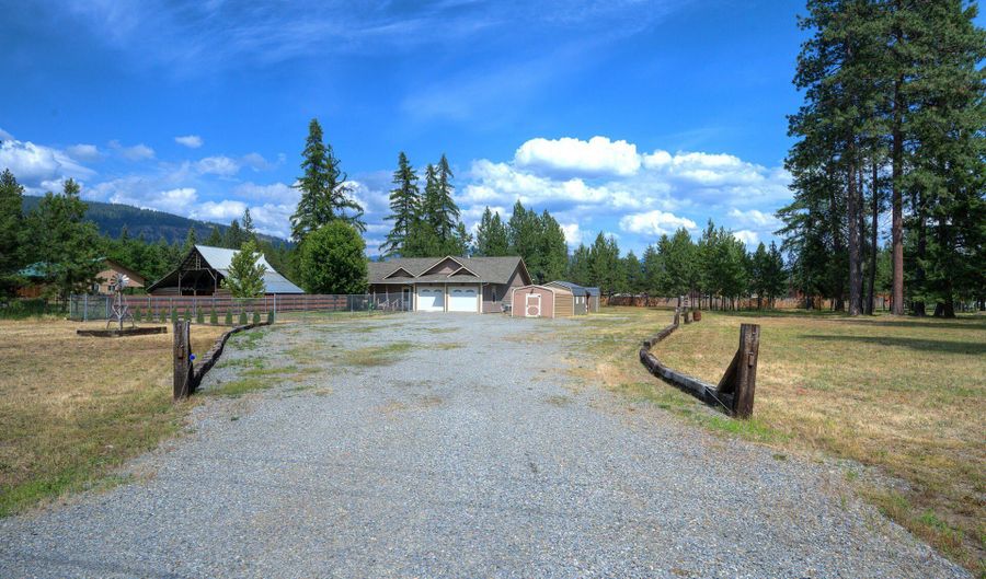 563 Blume Hill Rd, Bonners Ferry, ID 83805 - 3 Beds, 2 Bath