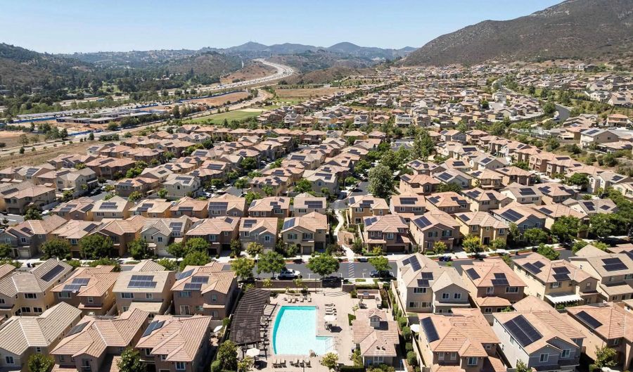 211 Spotted Saddle Way, Fallbrook, CA 92028 - 3 Beds, 3 Bath