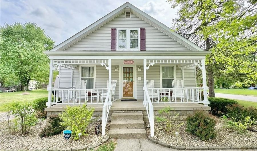311 N Church St, Austin, IN 47102 - 4 Beds, 2 Bath