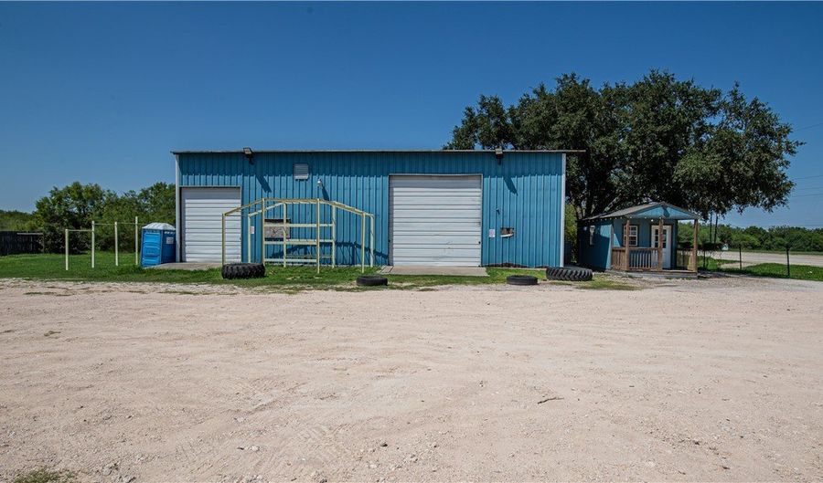 2527 N US Highway 281, Alice, TX 78332 - 0 Beds, 0 Bath