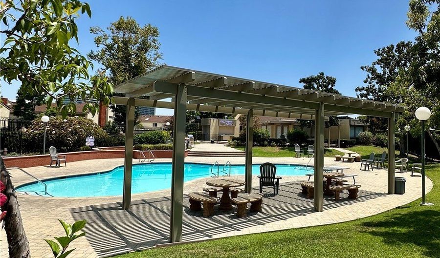 835 W Orangewood, Anaheim, CA 92802 - 3 Beds, 3 Bath