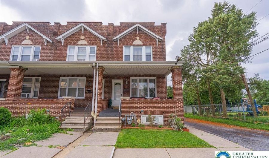 754 W Cumberland St, Allentown, PA 18103 - 3 Beds, 2 Bath