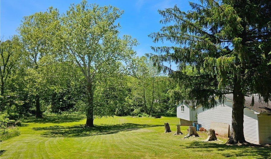 201 Ridgewood Dr, Amsterdam, OH 43903 - 3 Beds, 1 Bath