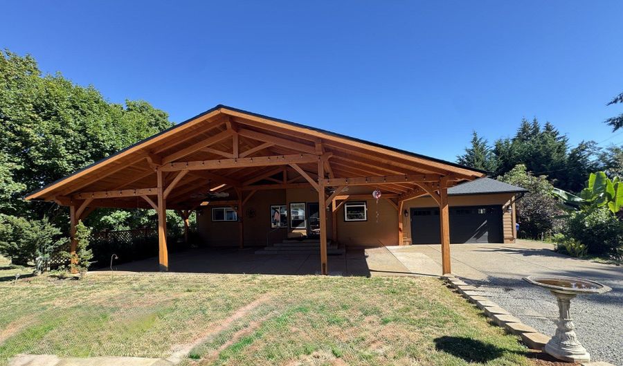 24211 S SCHUEBEL SCHOOL Rd, Beavercreek, OR 97004 - 4 Beds, 3 Bath