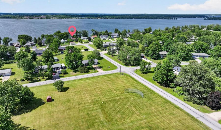1103 S Darling Dr NW, Alexandria, MN 56308 - 3 Beds, 2 Bath