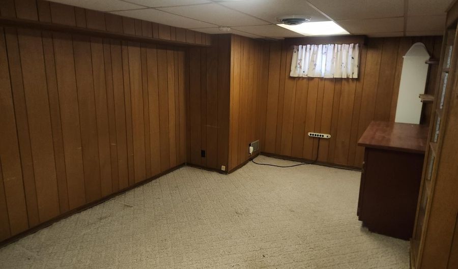 8146 Clough Pike, Anderson Twp., OH 45244 - 3 Beds, 2 Bath