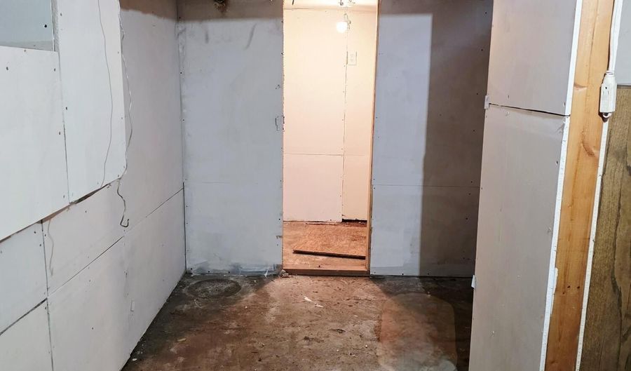 1387 ADDY-MAIN St, Addy, WA 99101 - 3 Beds, 1 Bath