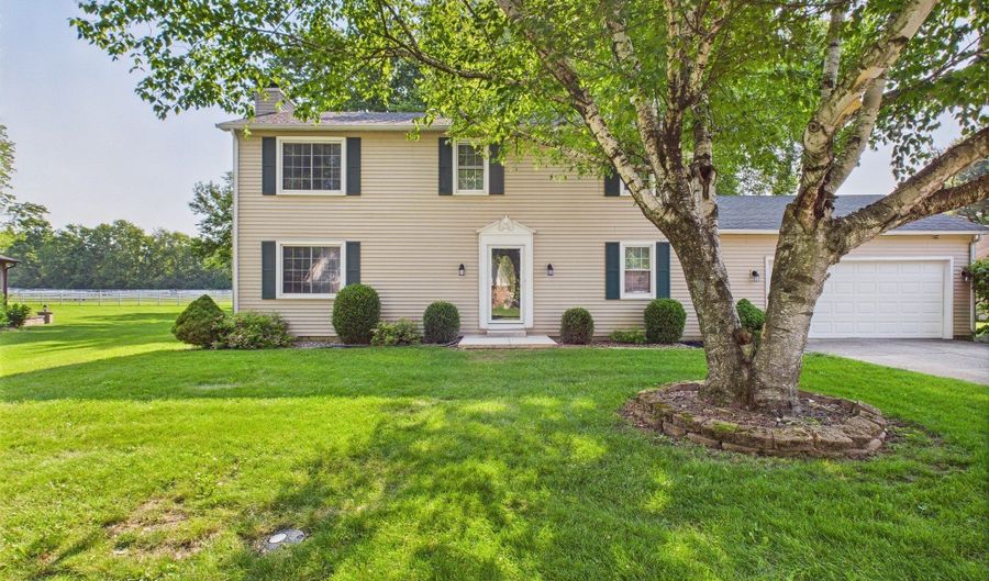 2126 Tartan Rd, Anderson, IN 46012 - 4 Beds, 3 Bath