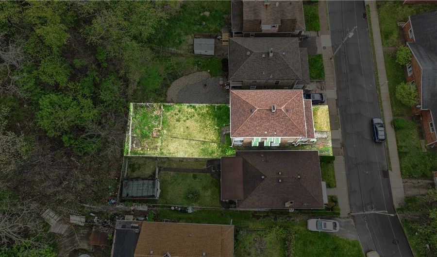 903 11th St, Ambridge, PA 15003 - 4 Beds, 2 Bath