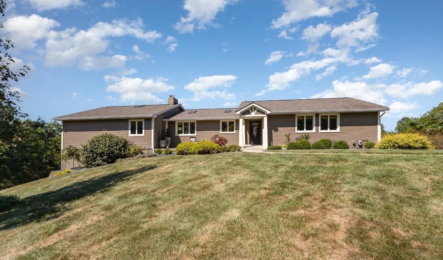 6942 St Rt 350, Aurora, IN 47001 - 4 Beds, 4 Bath