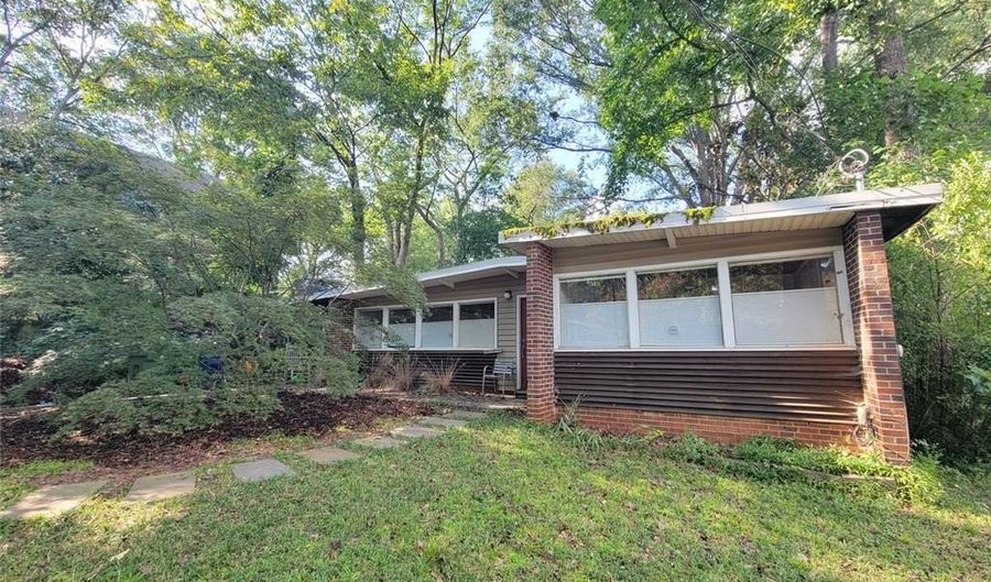 1108 KNOTT St SE, Atlanta, GA 30316 - 2 Beds, 1 Bath