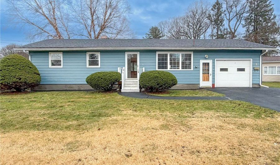 8 Burmont Ct, Utica, NY 13502 - 3 Beds, 2 Bath