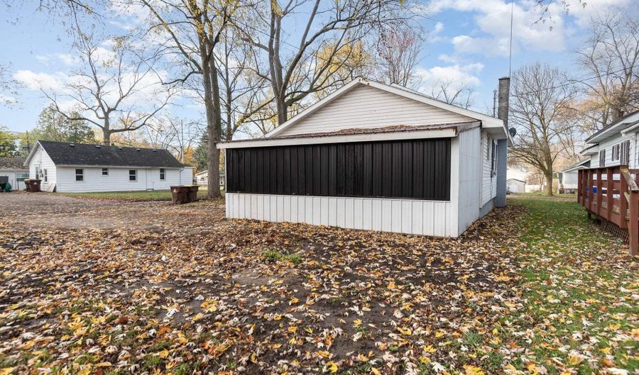 726 Pennsylvania Ave, Alma, MI 48801 - 2 Beds, 1 Bath