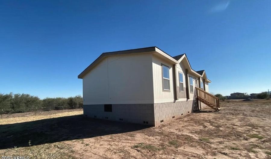 9769 S THORNTON Rd, Casa Grande, AZ 85193 - 3 Beds, 4 Bath