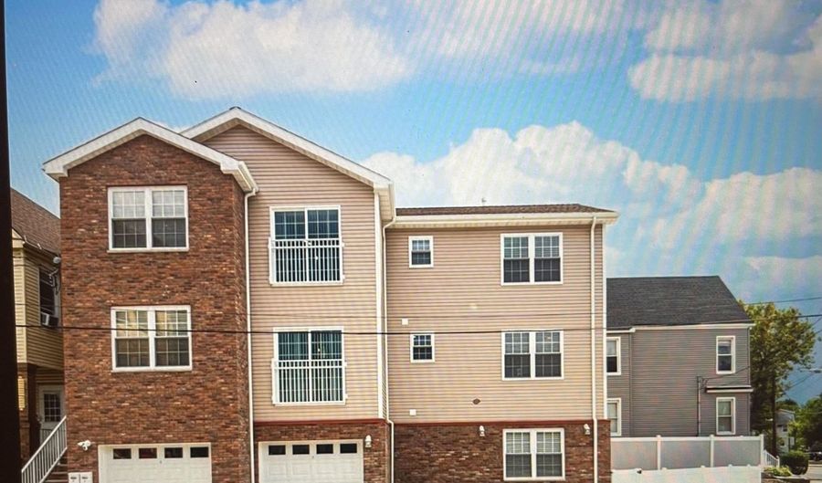 202 KENNEDY Blvd 2, Bayonne, NJ 07002 - 3 Beds, 2 Bath