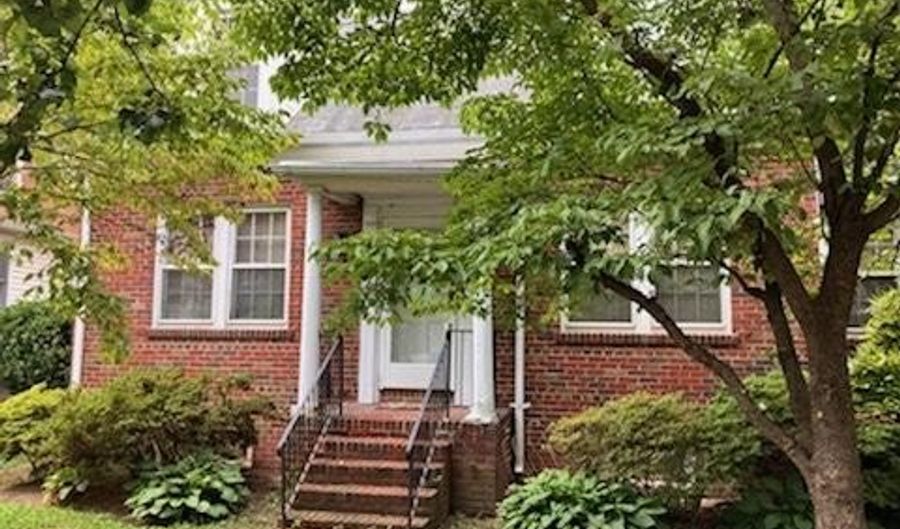 102 E MONROE Ave, Alexandria, VA 22301 - 2 Beds, 1 Bath