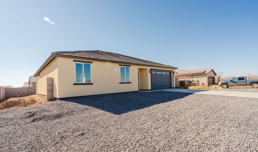12527 W JENERO Dr, Arizona City, AZ 85123 - 3 Beds, 2 Bath