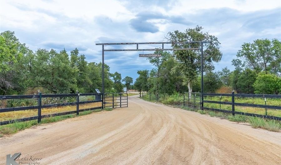 6722 Private Road 705, Anson, TX 79501 - 3 Beds, 5 Bath