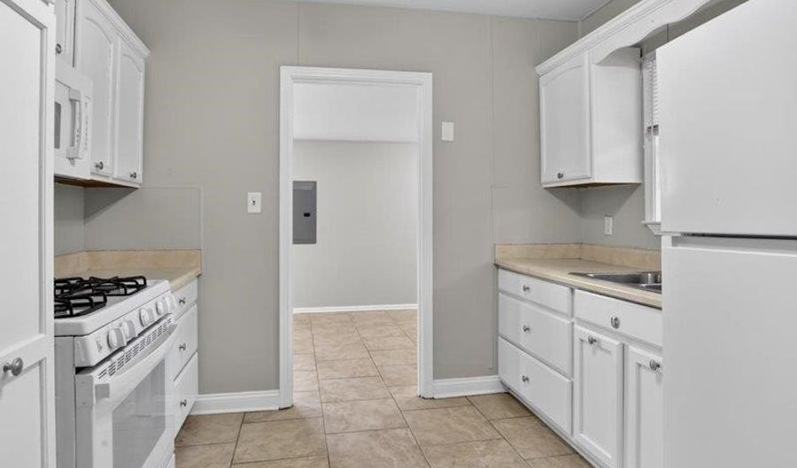 7051 US 70 Hwy, Bartlett, TN 38133 - 2 Beds, 1 Bath