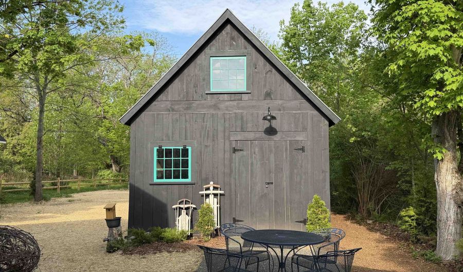 22 Marble St, Brandon, VT 05733 - 2 Beds, 2 Bath