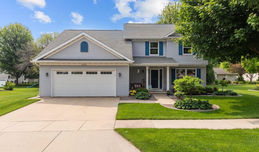 2521 E INGLEWOOD Pl, Appleton, WI 54915 - 4 Beds, 3 Bath