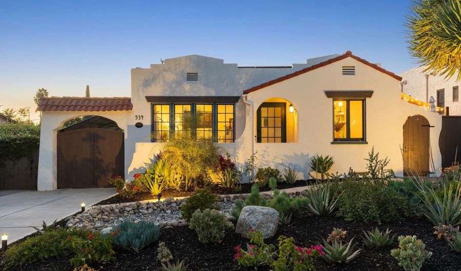 534 E 9th Ave, Escondido, CA 92025 - 2 Beds, 1 Bath